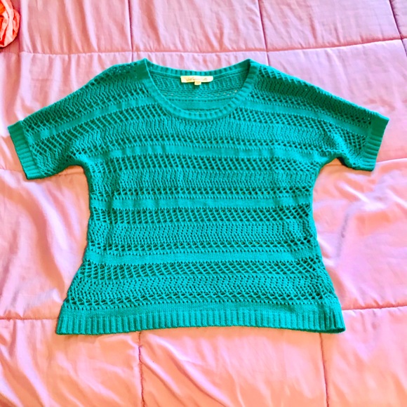 Francesca’s “Annabelle” Label Short Sleeve Sweater - Picture 2 of 7